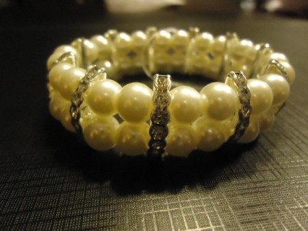pulseira em pérolas c/ pedraria - 4.90 €